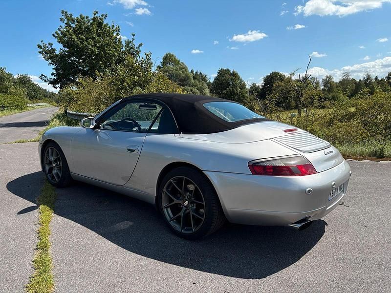 Silber Gebraucht 2001 Porsche 911 Carrera Cabriolet Cabrio | 32.500 € (Guter Preis) - Bild 1/4