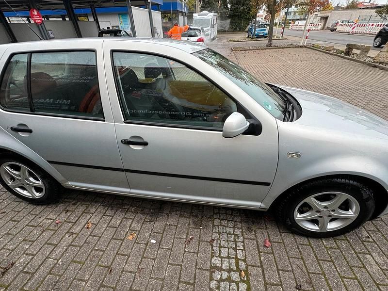 Gebraucht VW Golf IV 105 PS (77 kW) 2000 Silber Limousine