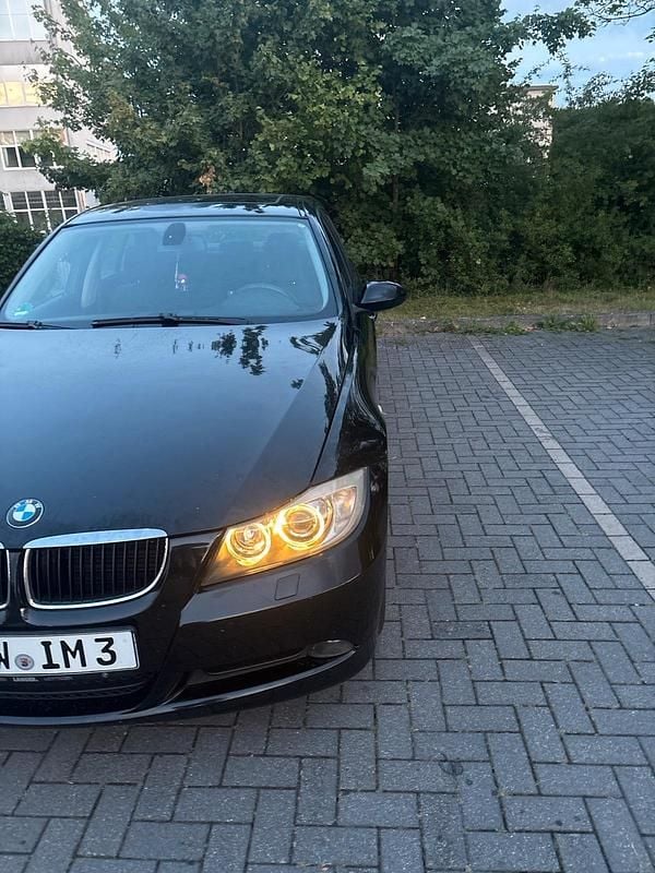 Schwarz Gebraucht 2008 BMW 320 Limousine | 4.000 € (Superpreis) - Bild 1/4