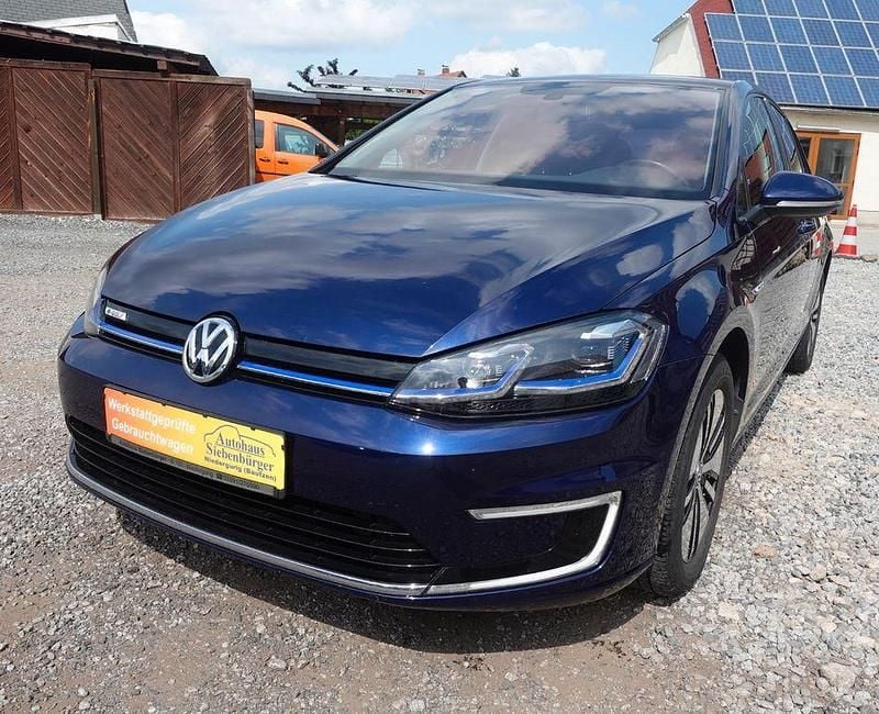 Blau Gebraucht 2017 VW e-Golf Kleinwagen | 12.900 € (Guter Preis) - Bild 1/4
