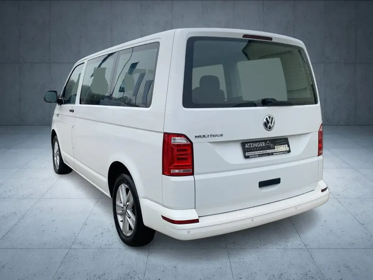 Gebraucht VW Multivan Trendline 150 PS (110 kW) 2019 Candyweiß Van / Kleinbus