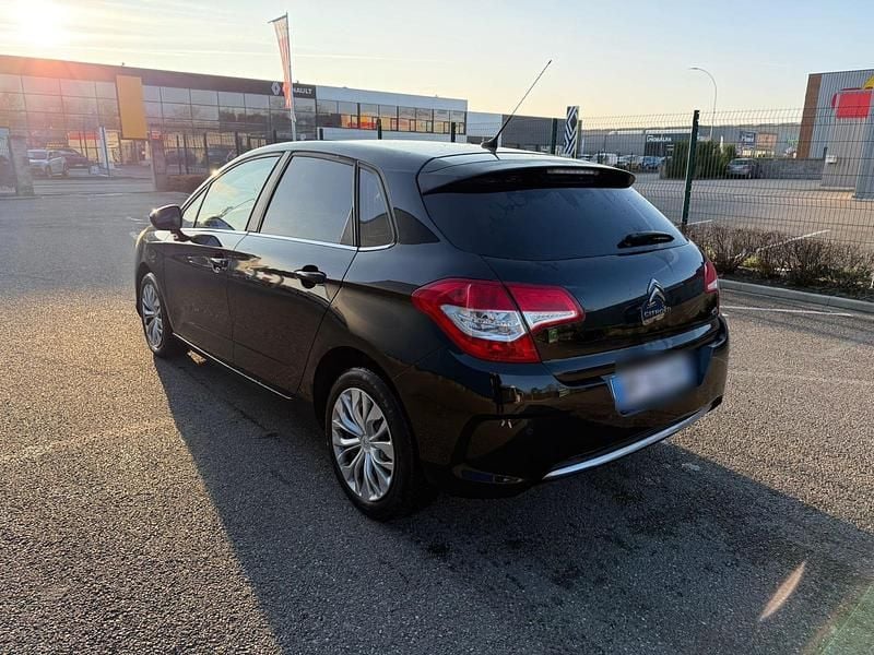 Schwarz Gebraucht 2015 Citroën C4 Limousine | 3.590 € (Superpreis) - Bild 1/4