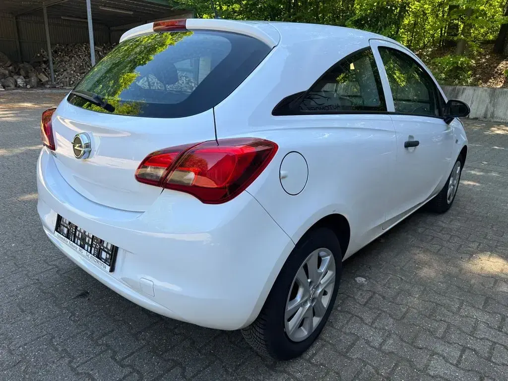 Używany Opel Corsa Selection 69 KM (50 kW) 2016 Biały Hatchback