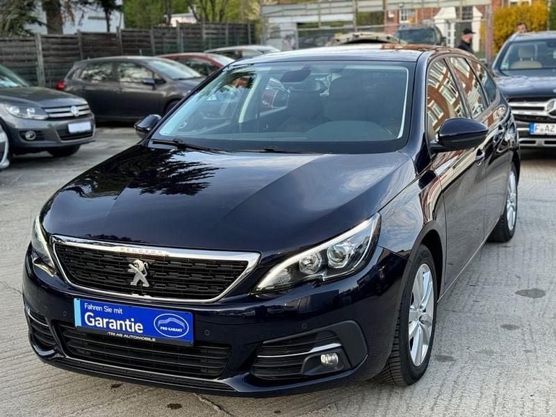 Second-hand Peugeot 308 Active 131 CP (96 kW) 2018 Albastru Break