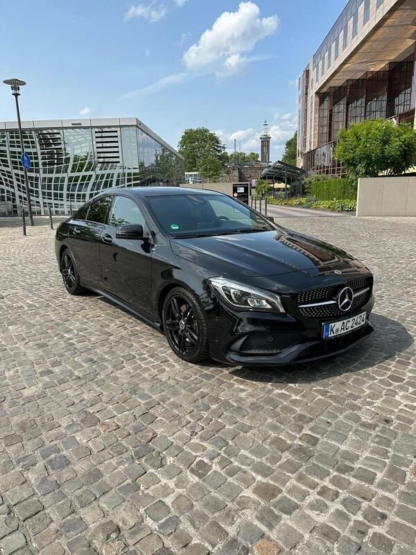 Schwarz Gebraucht 2018 Mercedes CLA220 AMG Limousine | 19.999 € (Fairer Preis) - Bild 1/4