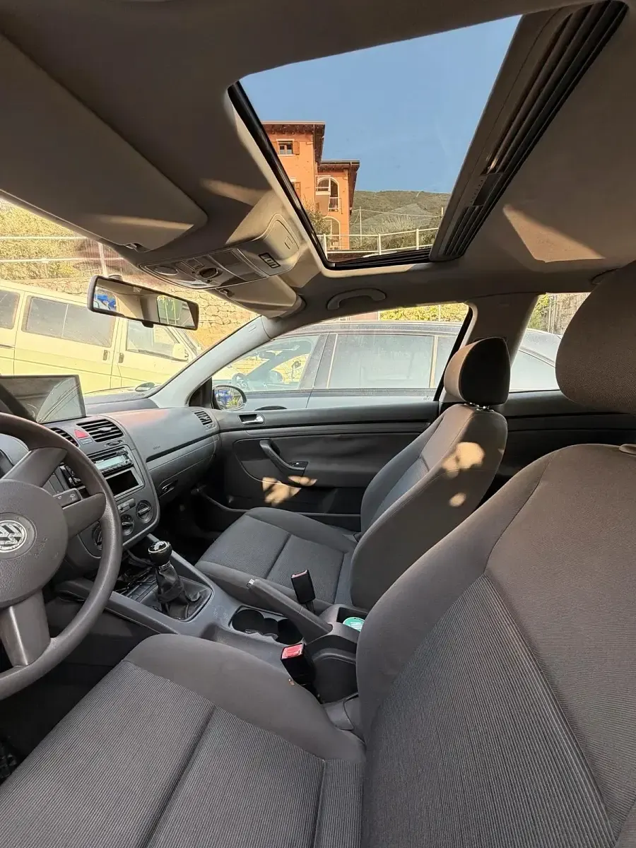 Gebraucht VW Golf V 102 PS (75 kW) 2004 Schwarz Kleinwagen