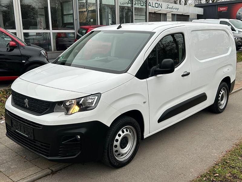 Gebraucht Peugeot Partner Premium 102 PS (75 kW) 2020 Weiß Van / Kleinbus