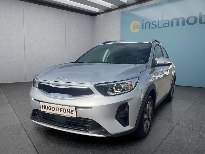 Silber Gebraucht 2025 Kia Stonic Vision SUV | 19.499 € (Fairer Preis) - Bild 1/4