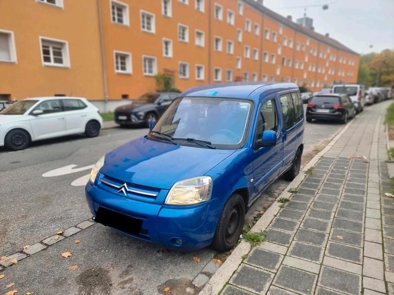 Blau Gebraucht 2006 Citroën Berlingo Van / Kleinbus | 950 € (Fairer Preis) - Bild 1/4