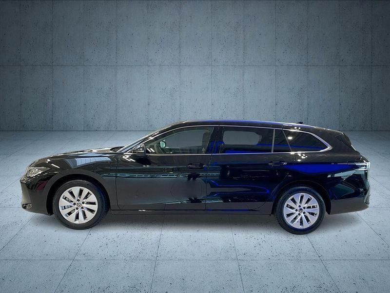 Neu VW Passat Business 150 PS (110 kW) 2025 Schwarz Limousine