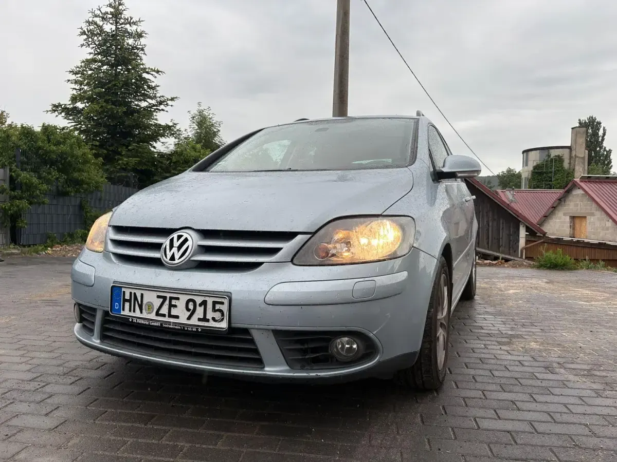 Gebraucht VW Golf Plus Cross United 122 PS (89 kW) 2008 Blau Kleinwagen
