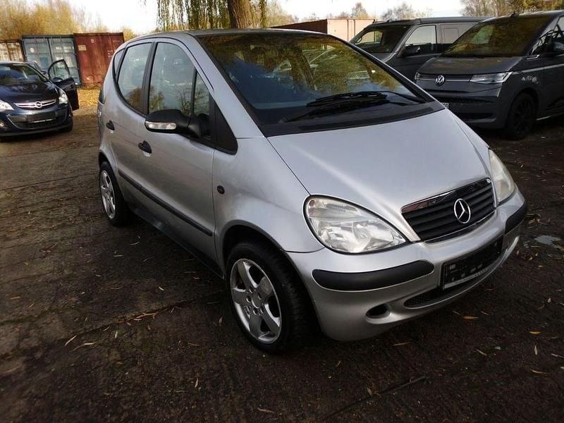 Usado Mercedes A140 Classic 82 HP (60 kW) 2004 Monovolume