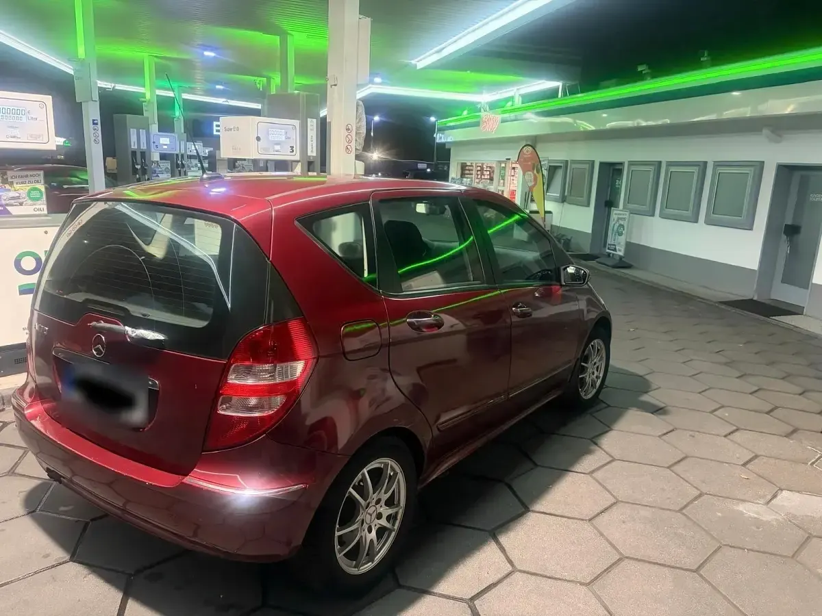 Gebraucht Mercedes A170 115 PS (84 kW) 2005 Rot Kleinwagen
