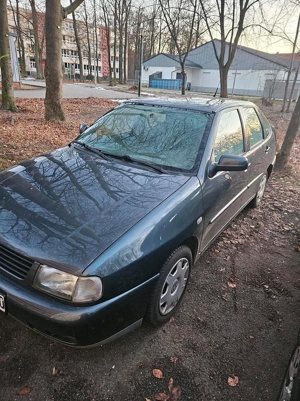 Gebraucht VW Polo Classicline 75 PS (55 kW) 2001 Grau Limousine