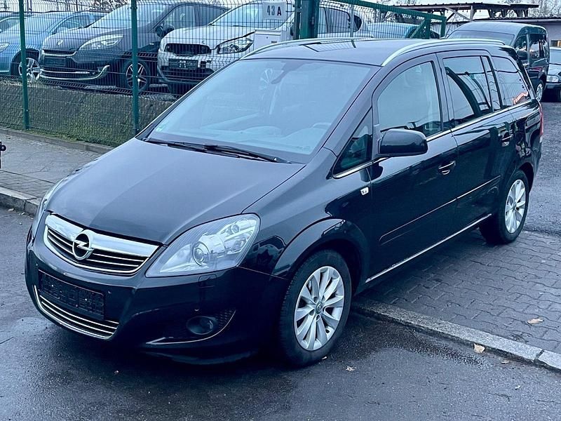 Schwarz Gebraucht 2014 Opel Zafira Van / Kleinbus | 4.700 € (Guter Preis) - Bild 1/4
