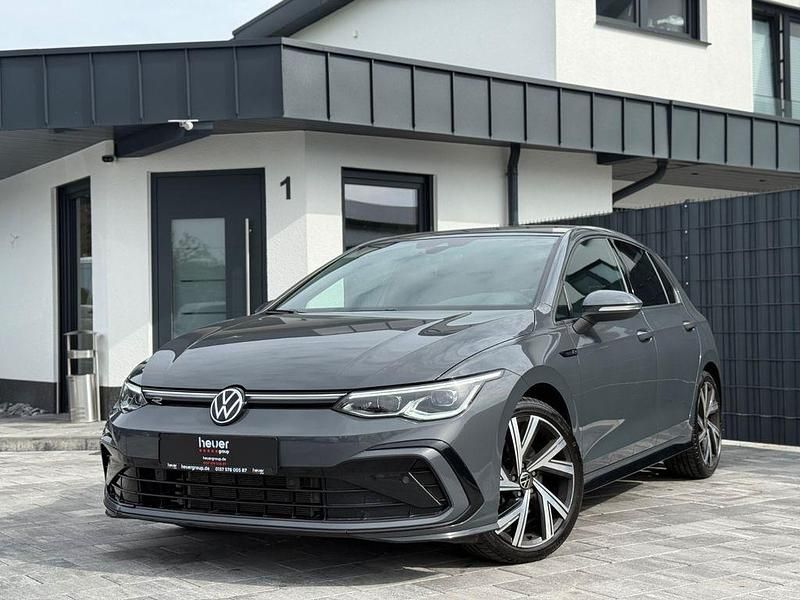 Grau Gebraucht 2022 VW Golf VIII Business Limousine | 23.950 € (Guter Preis) - Bild 1/4