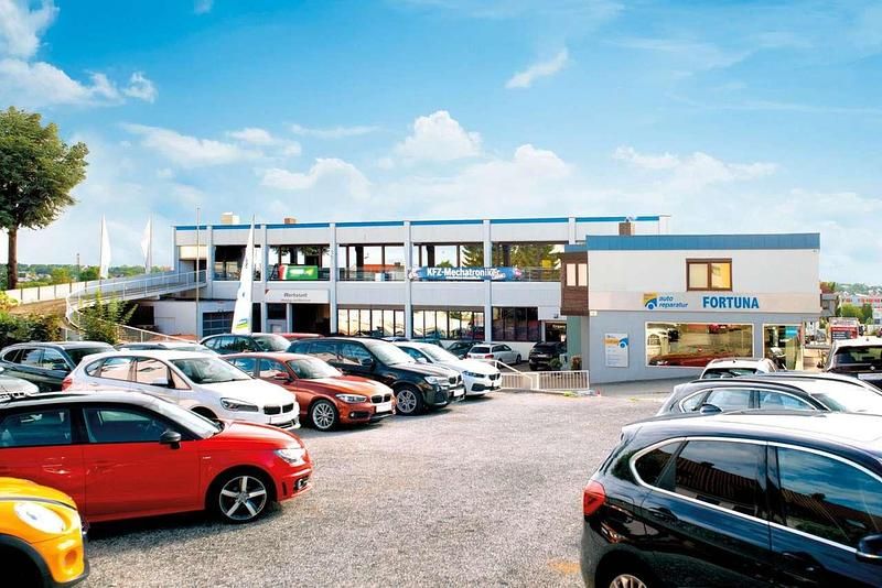 Weiß Gebraucht 2022 BMW 320 Sport Line Limousine | 22.480 € (Superpreis) - Bild 1/4