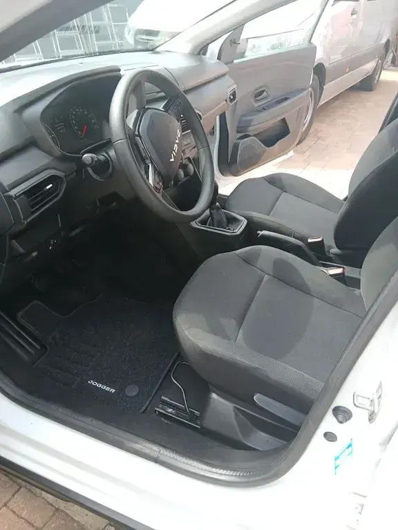 Gebraucht Dacia Jogger Essentiel 110 PS (80 kW) 2023 Weiß Van / Kleinbus