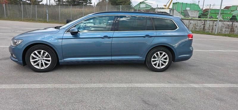 Gebraucht VW Passat Comfortline 150 PS (110 kW) 2015 Blau Kombi
