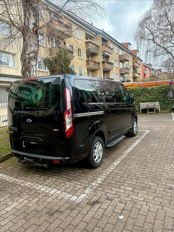 Gebraucht Ford Transit Custom 145 PS (106 kW) 2013 Schwarz Van / Kleinbus