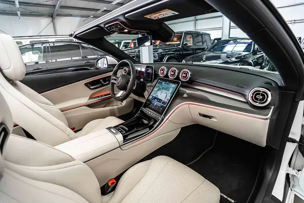 Gebraucht Mercedes CLE200 AMG line 204 PS (150 kW) 2025 Weiß Cabrio