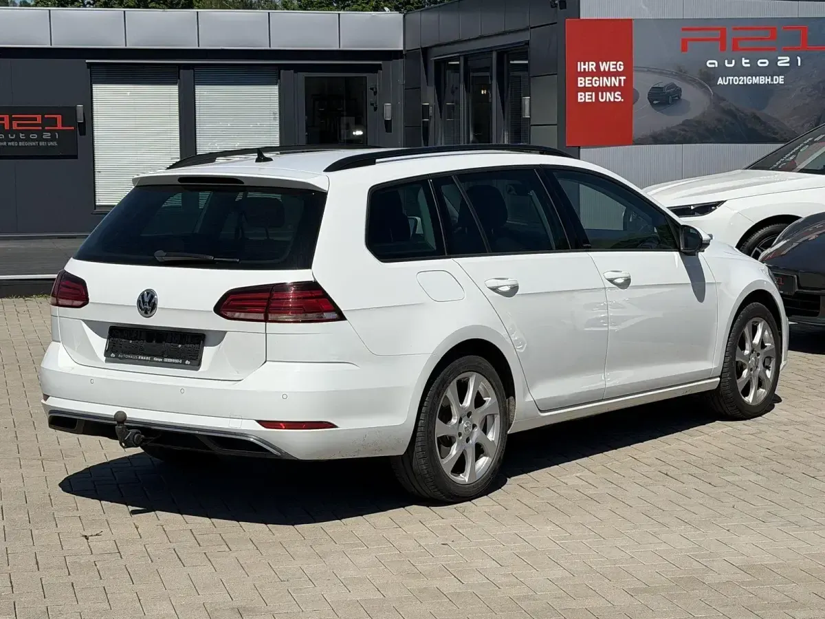 Second-hand VW Golf VII United 150 CP (110 kW) 2020 Alb Break