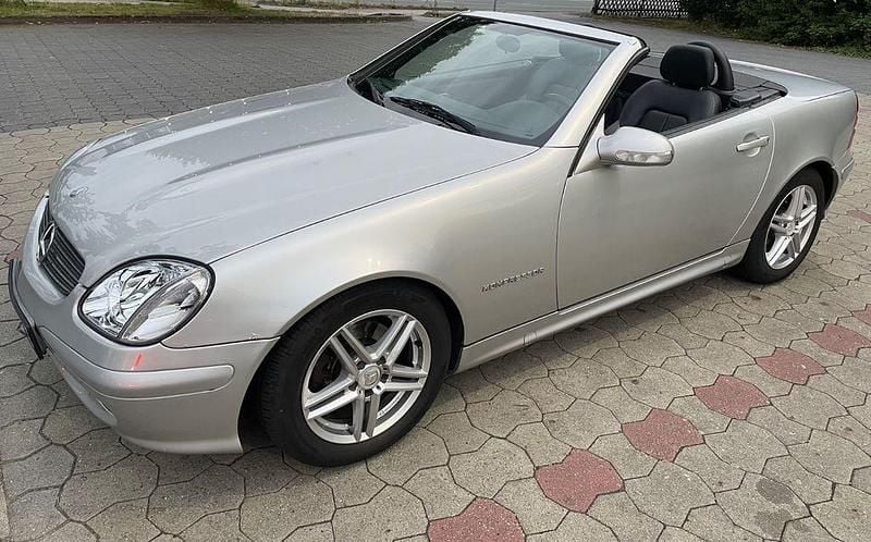 Gebraucht Mercedes SLK200 163 PS (119 kW) 2001 Silber Cabrio