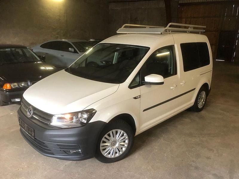 Weiß Gebraucht 2015 VW Caddy Van / Kleinbus | 12.990 € (Superpreis) - Bild 1/4