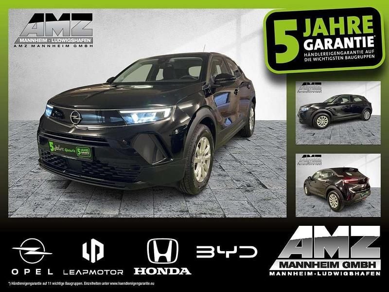 Gebraucht Opel Mokka-e Edition 100 kW (136 PS) 2023 Lackierung schwarz perla nera/ SUV