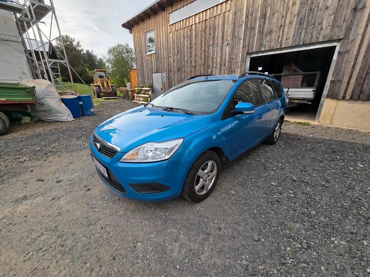 Gebraucht Ford Focus 125 PS (91 kW) 2009 Blau Kombi