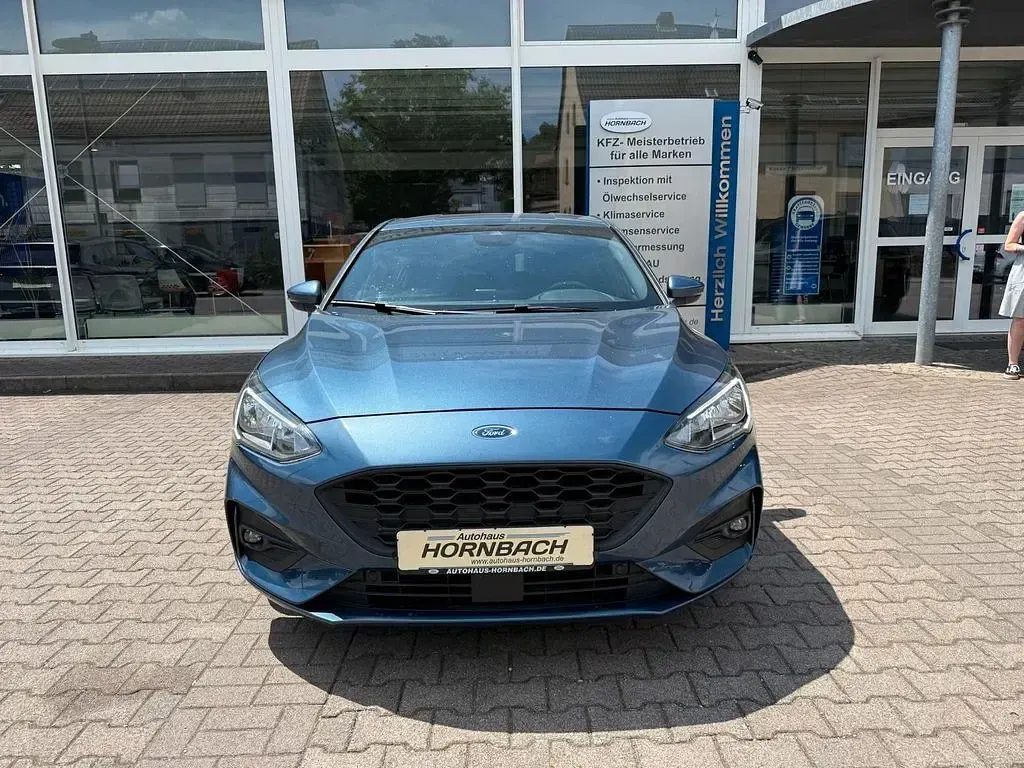 Gebraucht Ford Focus ST-Line 125 PS (91 kW) 2018 Blau Limousine