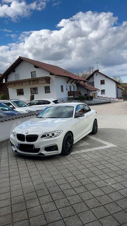 Weiß Gebraucht 2014 BMW 220 M Sport Coupé | 18.300 € (Etwas zu teuer) - Bild 1/4