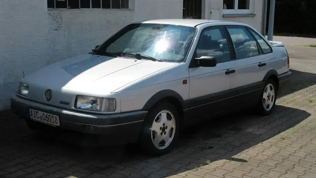 Brugt VW Passat GT 174 HK (127 kW) 1991 Sølv Sedan
