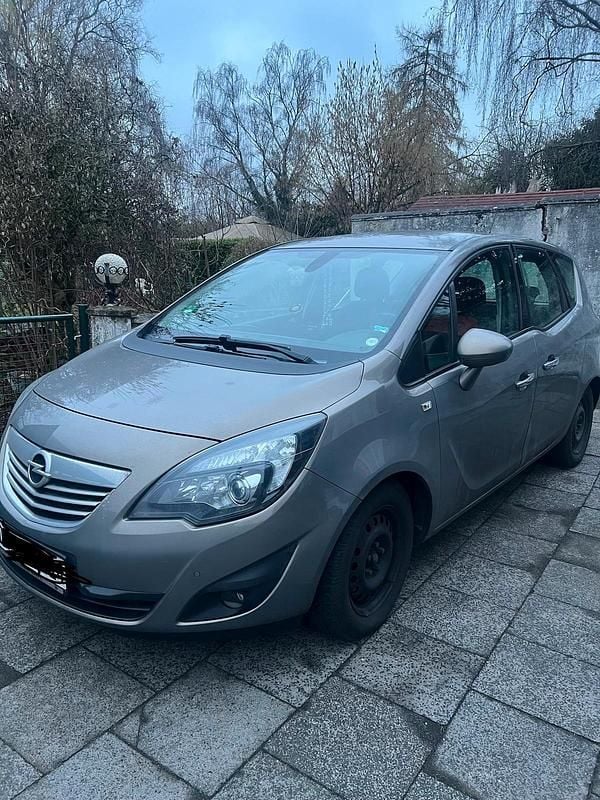 Gebraucht Opel Meriva 130 PS (95 kW) 2013 Braun Van / Kleinbus