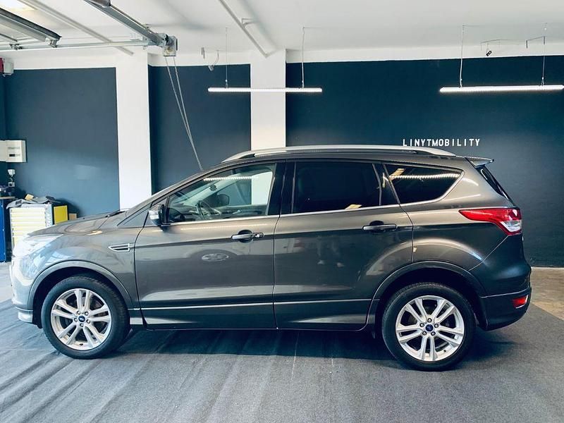 Grau Gebraucht 2015 Ford Kuga Individual SUV | 10.799 € (Guter Preis) - Bild 1/4