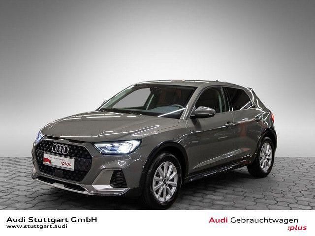 Chronosgrau metallic Gebraucht 2025 Audi A1 Sport Limousine | 27.420 € (Fairer Preis) - Bild 1/4