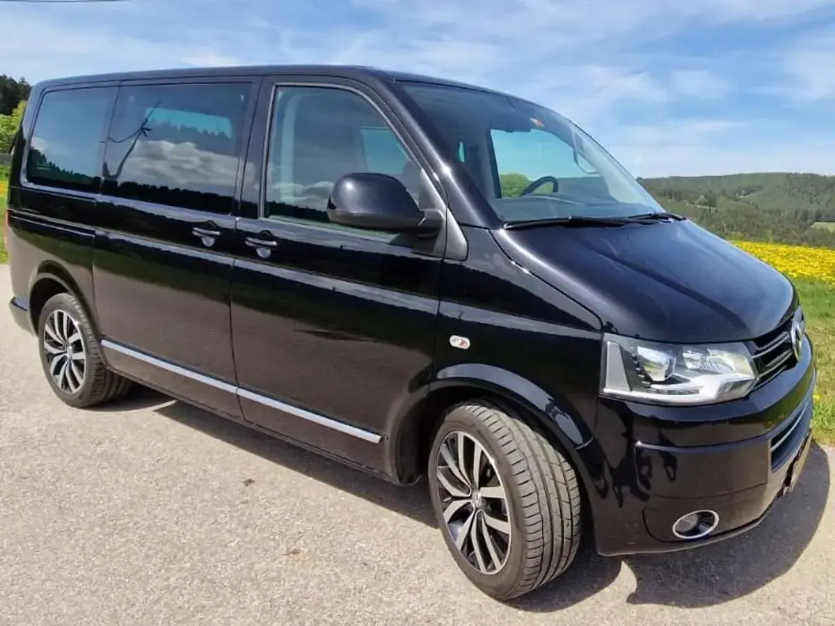 Gebraucht VW Multivan Highline 180 PS (132 kW) 2015 Schwarz Van / Kleinbus