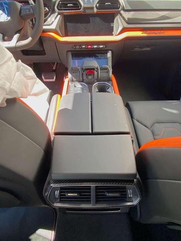 Neu Lamborghini Urus 799 PS (587 kW) 2026 Orange SUV