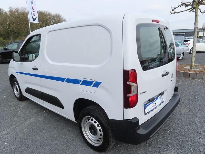 Gebraucht Opel Combo 110 PS (80 kW) 2024 Weiß Limousine