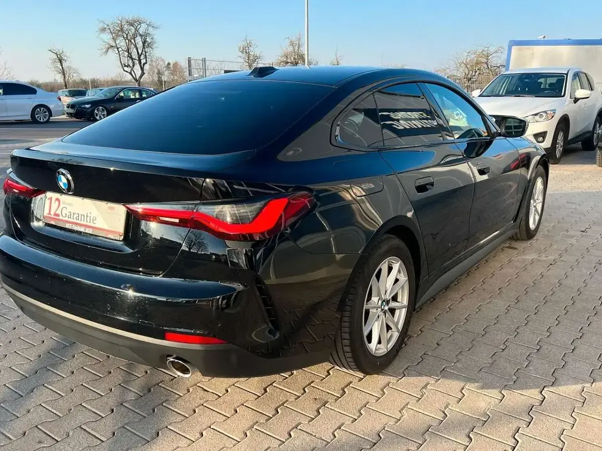 Gebraucht BMW 420 Coupé 190 PS (139 kW) 2023 Schwarz ii/bonnet fluid black Coupé