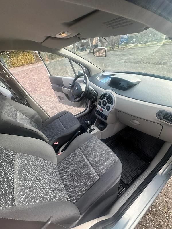 Gebraucht Renault Modus 112 PS (82 kW) 2005 Silber Van / Kleinbus