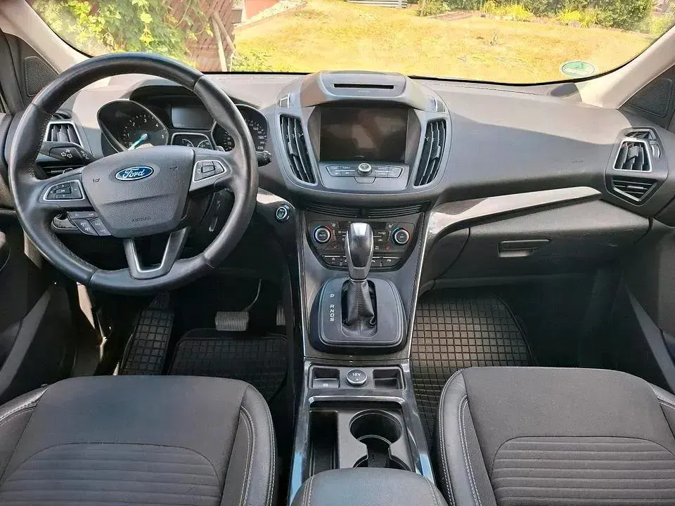 Gebraucht Ford Kuga Titanium 150 PS (110 kW) 2017 Silber SUV