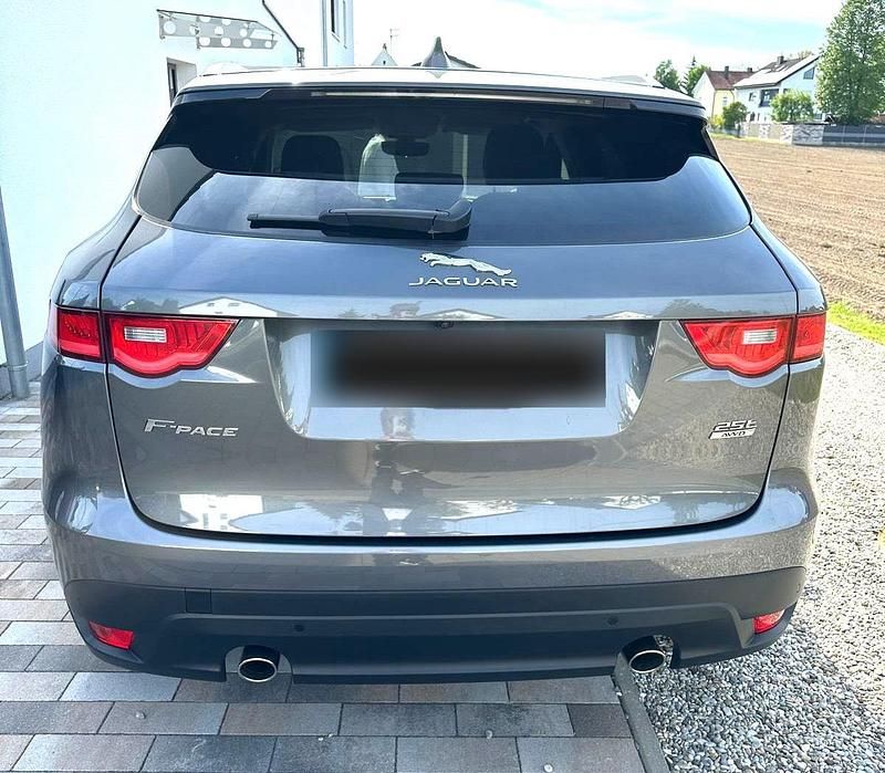 Gebraucht Jaguar F-Pace 250 PS (183 kW) 2019 Grau SUV