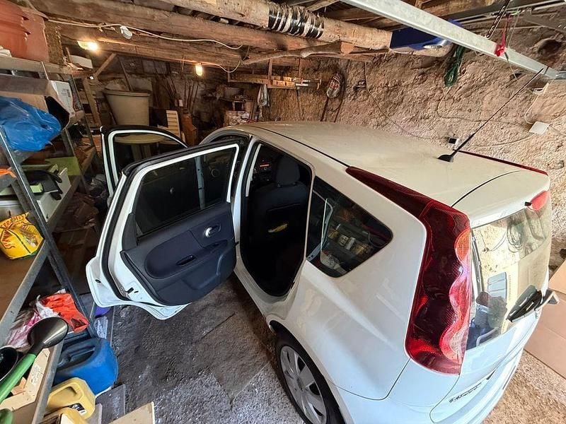 Gebraucht Nissan Note Acenta 88 PS (64 kW) 2009 Weiß Kleinwagen