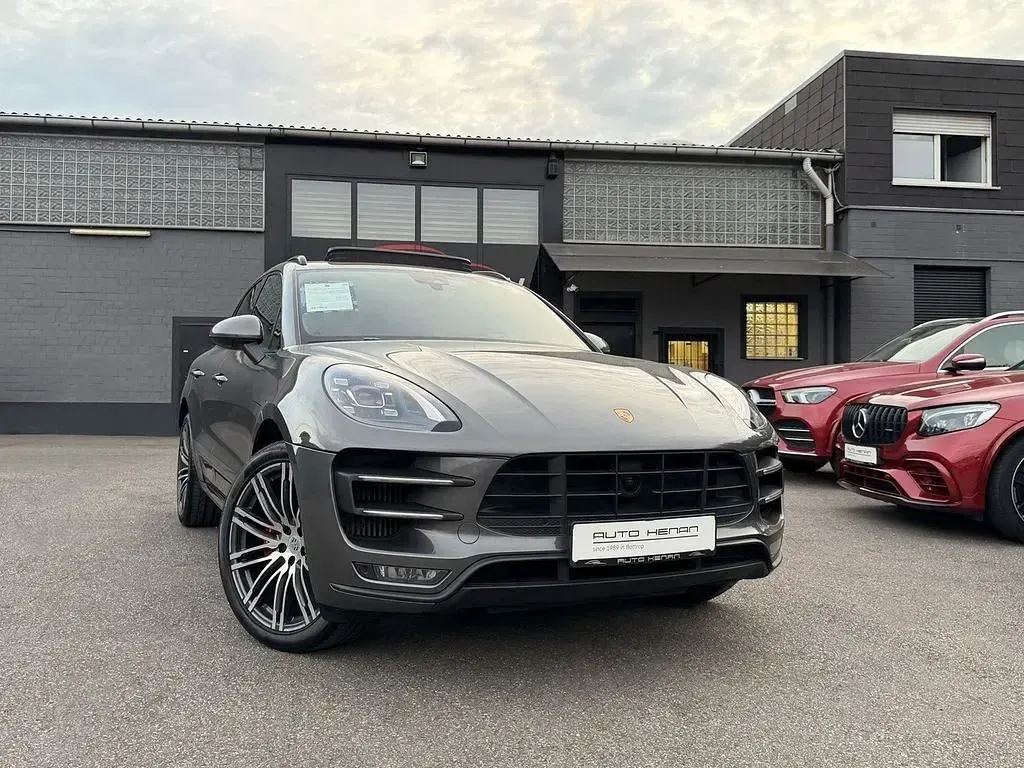Gebraucht Porsche Macan Turbo 400 PS (294 kW) 2018 Achatgrau (metallic) SUV