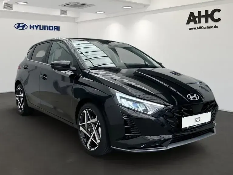 Gebraucht Hyundai i20 Prime 101 PS (74 kW) 2025 Schwarz phantom black / met Limousine