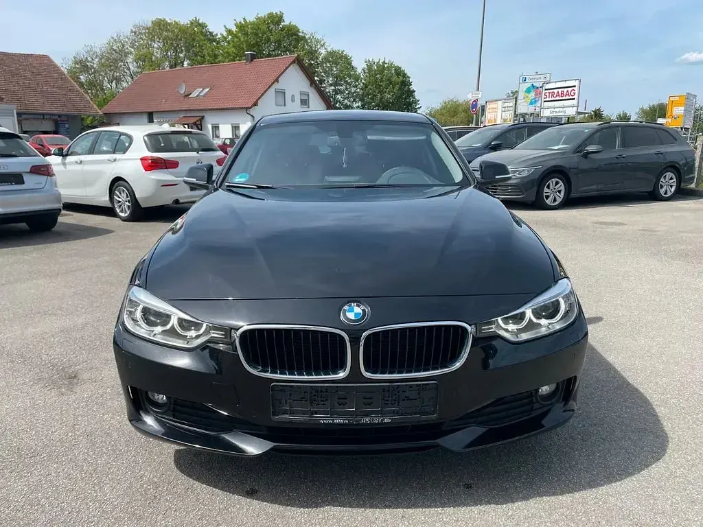 Gebraucht BMW 318 143 PS (105 kW) 2013 Schwarz Kombi
