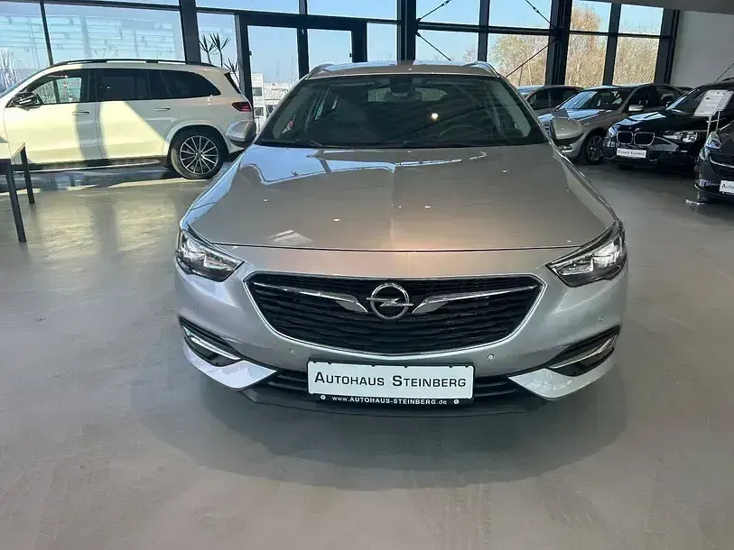 Używany Opel Insignia 136 KM (100 kW) 2018 Srebrny Kombi