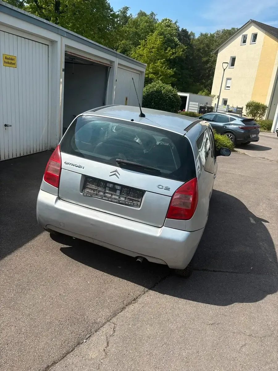Gebraucht Citroën C2 60 PS (44 kW) 2005 Silber Kleinwagen