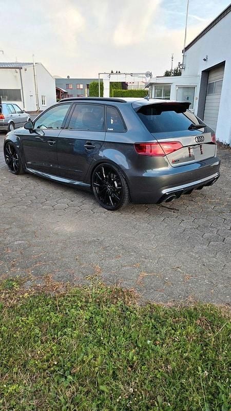 Gebraucht Audi RS3 Sport 367 PS (269 kW) 2016 Grau Limousine